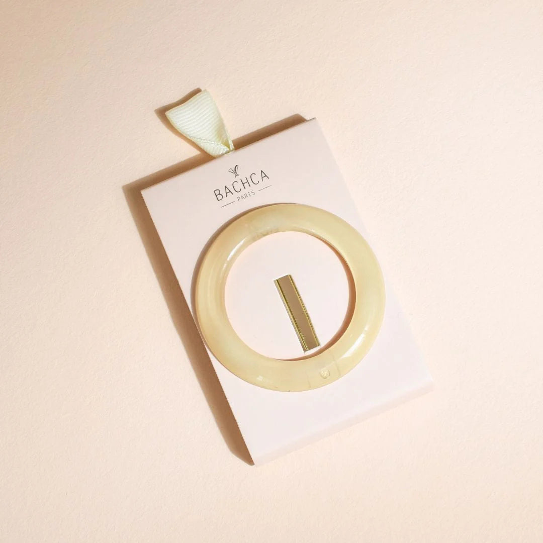 Signature Circle Clip