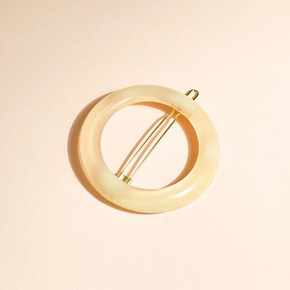 Signature Circle Clip