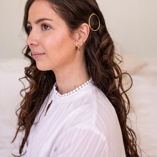 Signature Circle Clip