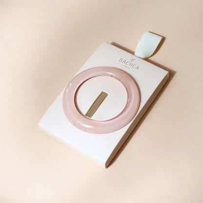 Signature Circle Clip