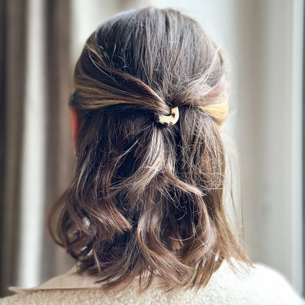 Round Tortoiseshell Hair Pin