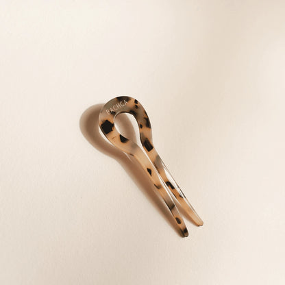 Round Tortoiseshell Hair Pin