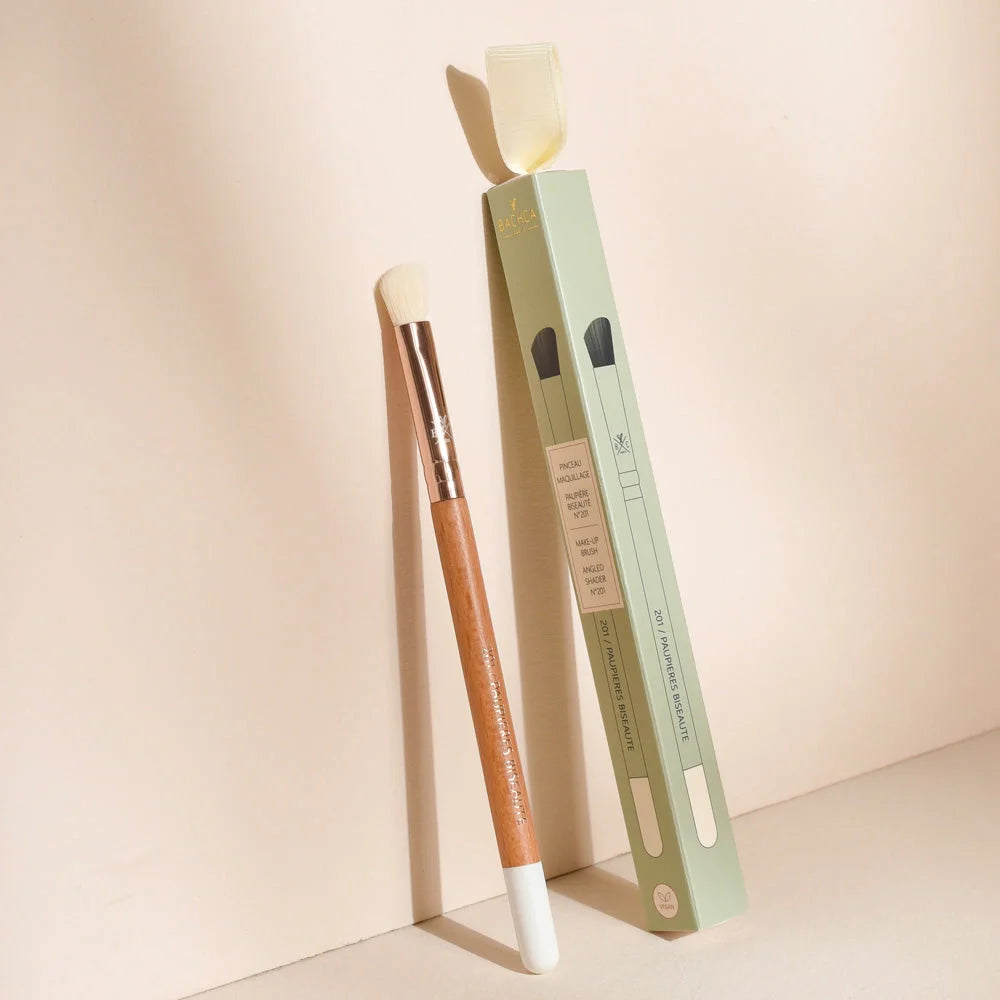 Angled Eyeshadow Brush