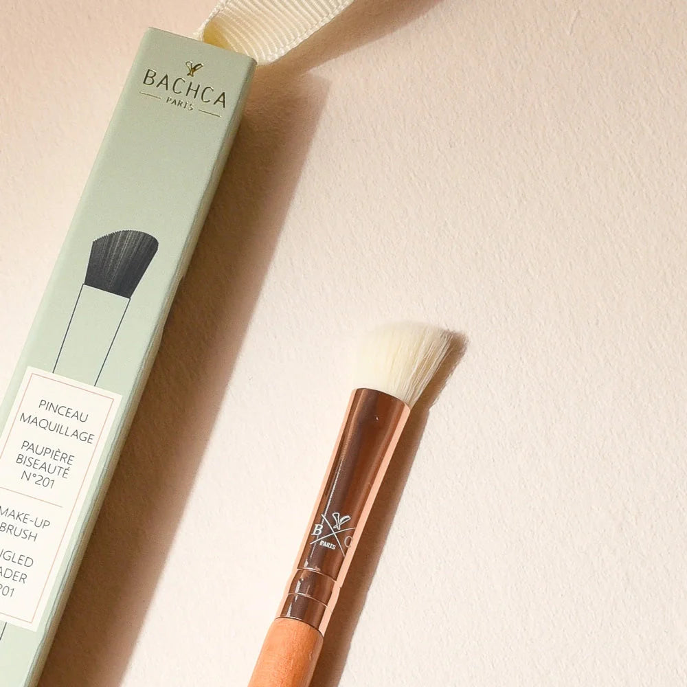 Angled Eyeshadow Brush